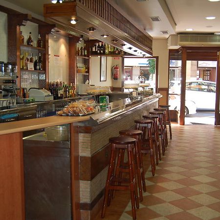 Bar Pension Restaurante Bidasoa Irun Dış mekan fotoğraf