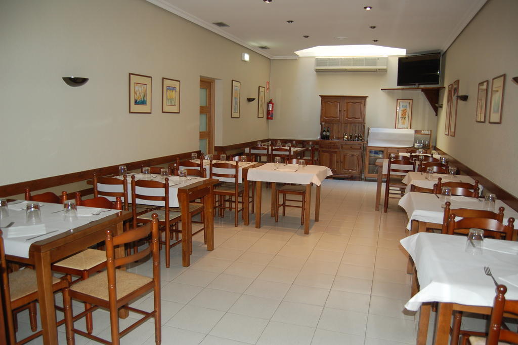 Bar Pension Restaurante Bidasoa Irun Dış mekan fotoğraf
