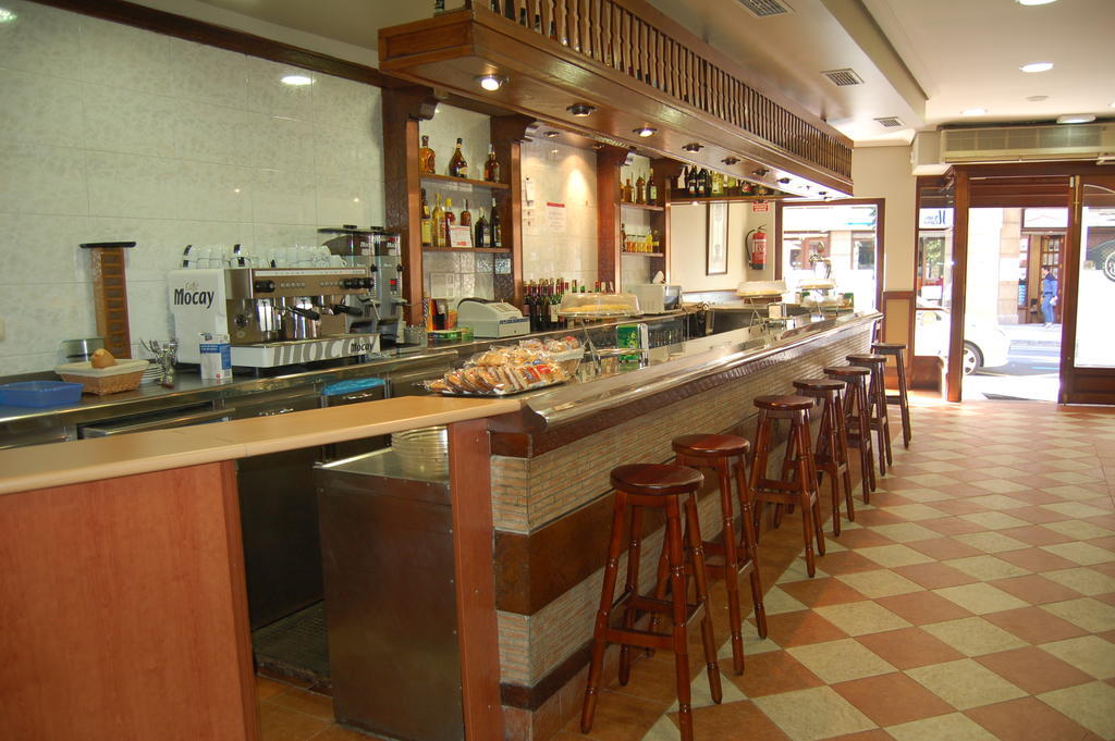 Bar Pension Restaurante Bidasoa Irun Dış mekan fotoğraf